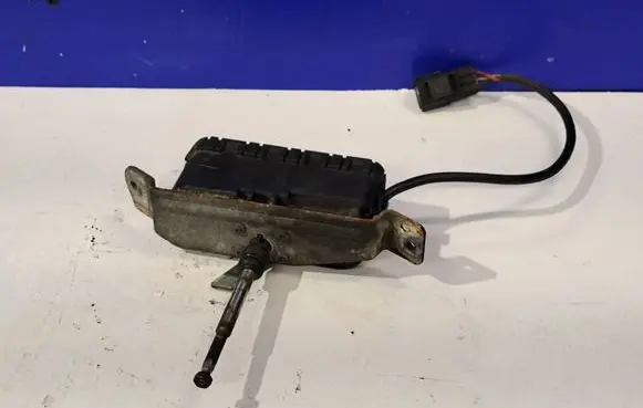 Volvo S80 Headlight wiper arm set 8620953