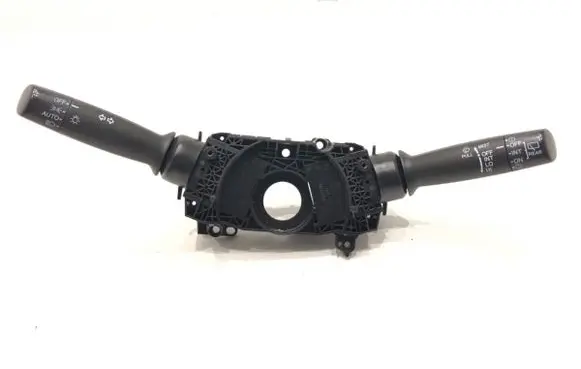 Wiper turn signal indicator stalk/switch