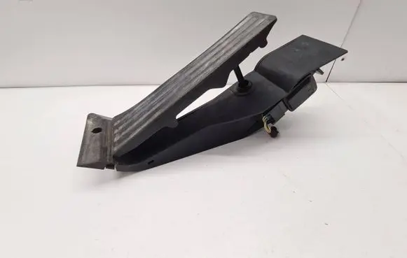 BMW 5 E60 E61 Accelerator throttle pedal 6772646