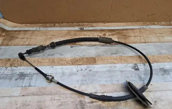 Hyundai Elantra Gear shift cable linkage