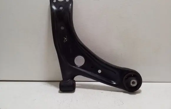 Toyota Yaris Cross Front lower control arm/wishbone 48605K0020