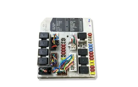 Nissan Note (E11) Fuse module 284B7AX61A