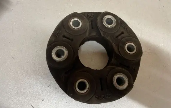 BMW 5 GT F07 Rear prop shaft donut coupling/joint 7546425