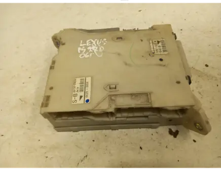 Lexus IS 220D-250-350 Fuse box set 8273053050 6K290059 9478