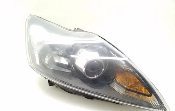 Ford Focus Headlight/headlamp 8M5113D154CE
