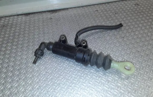 Mini One - Cooper R50 - 53 Clutch master cylinder 13670610 6758826