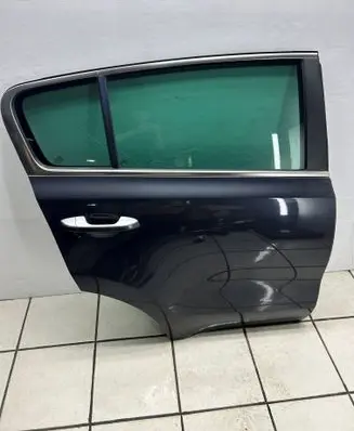 KIA Sportage Rear door