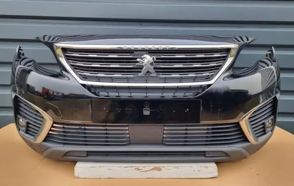 Peugeot 5008 II Front bumper 9816497877
