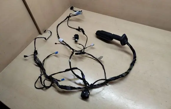 BMW X4 F26 Front door wiring loom 1670537 7252538