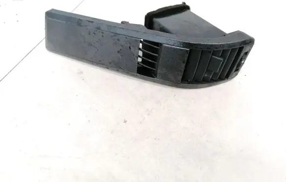 SsangYong Rexton Dash center air vent grill 6964A08000 6964A-08000