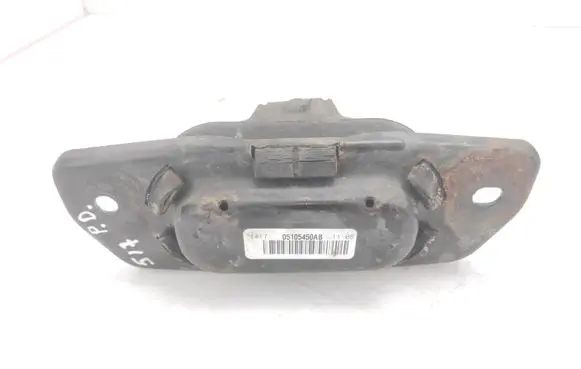 Chrysler Sebring (JS) Engine mount bracket 22219766 05105450 05105450AB