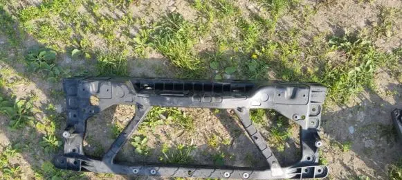 Land Rover Defender Front bumper mounting bracket L8B216E144A