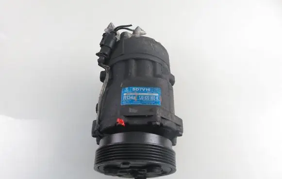 Skoda Octavia Mk1 (1U) Air conditioning (A/C) compressor (pump) 1J0820803K