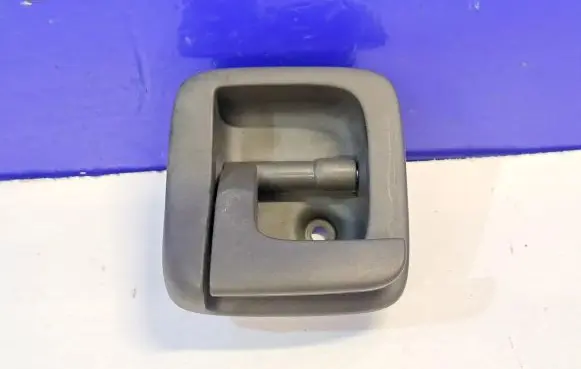 Volvo XC90 Engine bonnet (hood) release handle 30799975