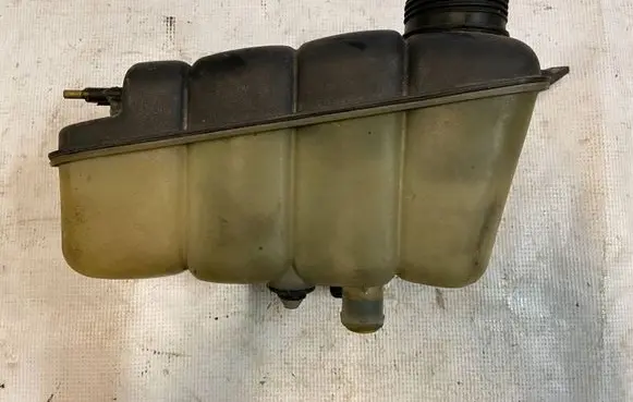 Mercedes-Benz S W220 Coolant expansion tank/reservoir 2205000049 A2205000049