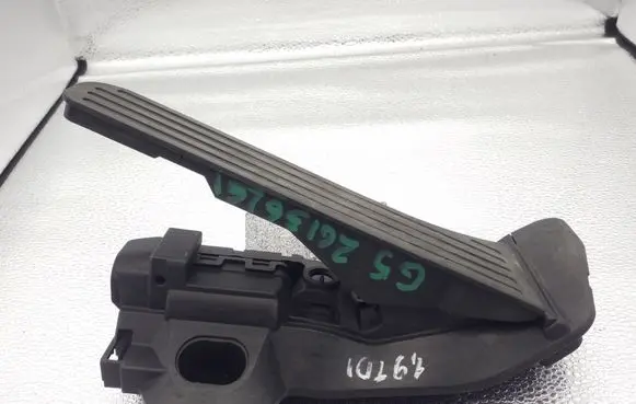 Volkswagen Golf V Accelerator throttle pedal 1K2721503M 6PV00874500