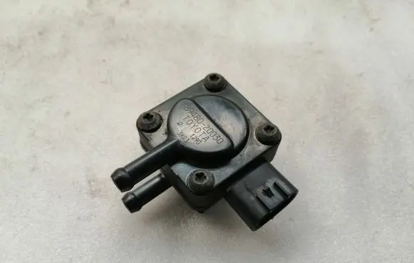 Toyota Avensis T250 Exhaust gas pressure sensor 8948020030 8948020031