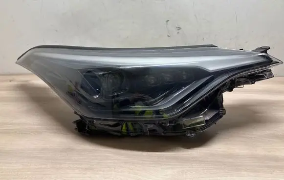 Toyota C-HR I Headlight/headlamp 81110YP28000 211365989 19526F