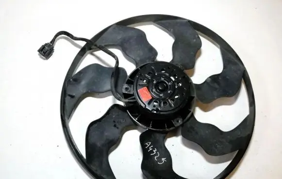 KIA Ceed Radiator cooling fan shroud f00s3a2307