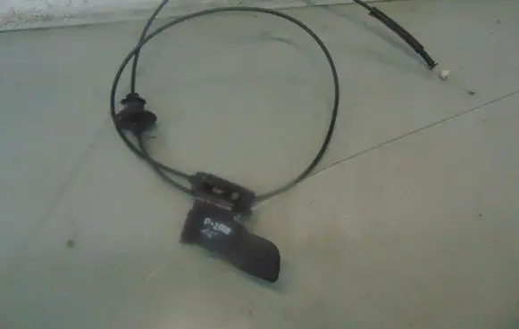Peugeot 2008 I Engine bonnet/hood lock release cable 