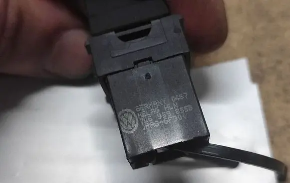 Volkswagen Touran I Electric window control switch 7L69598553