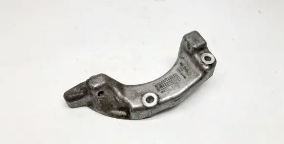 Volvo S60 Engine mounting bracket 31401869