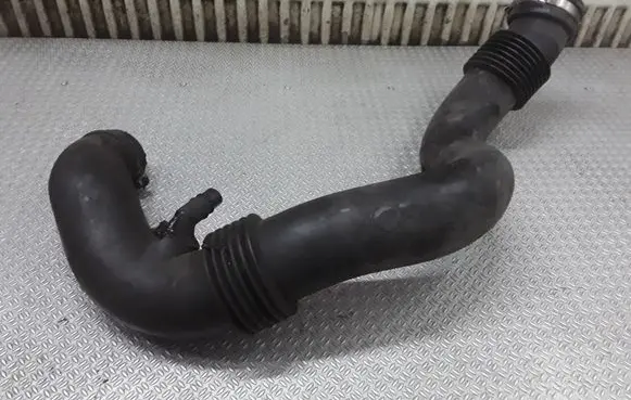 Renault Master II Air intake duct part 8200107549