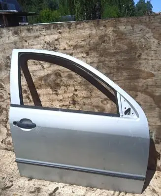 Skoda Fabia Mk2 (5J) Front door