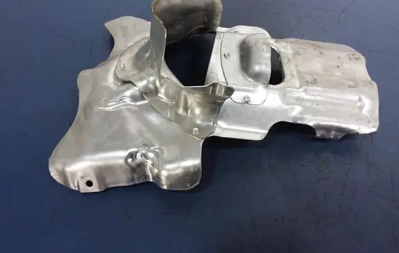 BMW X7 G07 Exhaust heat shield 8600299