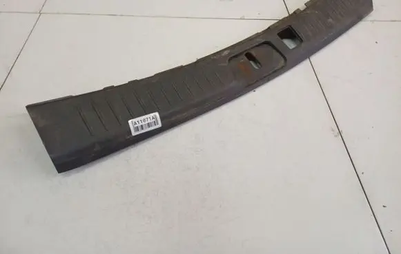 Chevrolet Captiva Other trunk/boot trim element 