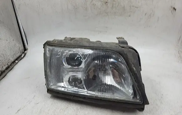 Audi A6 S6 C4 4A Headlight/headlamp 
