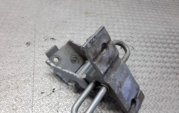Audi A8 S8 D2 4D Front door lower hinge 4D0831412
