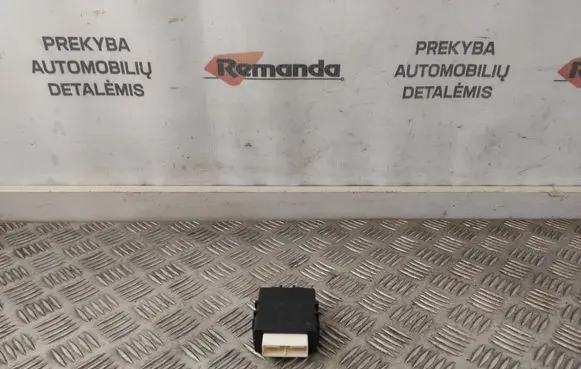 Toyota RAV 4 (XA40) Window control relay 8594042030 4230002080
