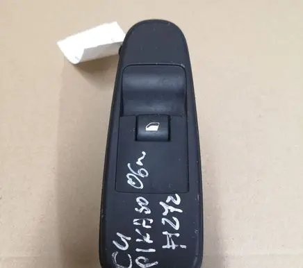 Citroen C4 I Picasso Electric window control switch 96639377ZD