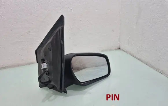 Ford Fiesta Front door electric wing mirror 