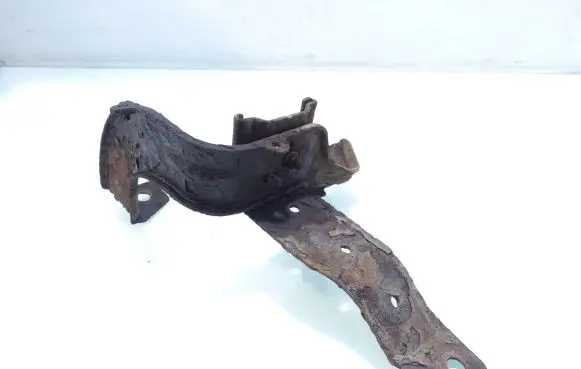 Volvo V70 Fuel filter bracket/mount holder 