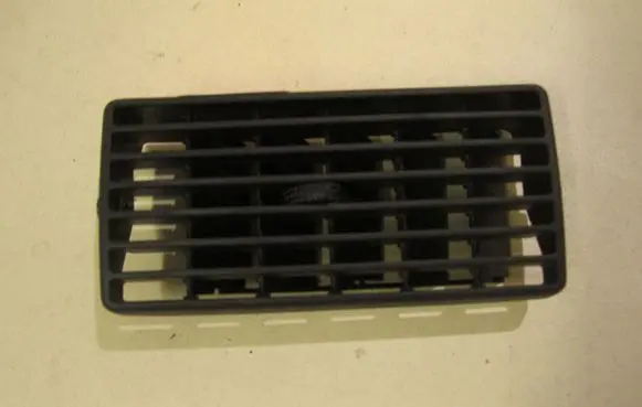 Volkswagen Golf IV Dash center air vent grill 1J0819763B