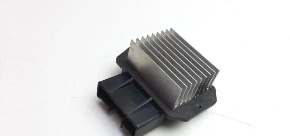 Toyota Corolla Verso AR10 Heater blower fan relay 4993002121 M5381