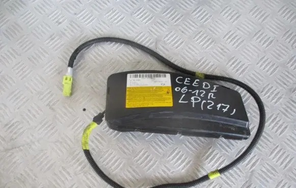 KIA Ceed Seat airbag