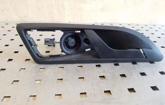 Skoda Octavia Mk2 (1Z) Front door interior handle 1Z0837248