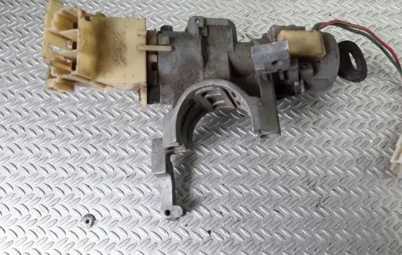 Mazda 323 F Ignition lock
