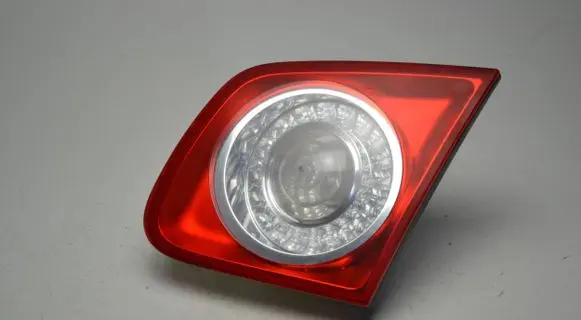 Volkswagen Jetta V Tailgate rear/tail lights 1K5945094