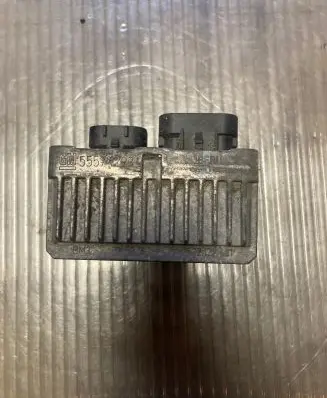 Chevrolet Captiva Glow plug pre-heat relay 55574293