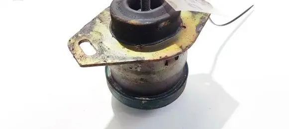 Citroen C5 Engine mount bracket