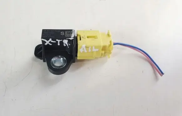 Nissan X-Trail T32 Airbag deployment crash/impact sensor 988303ra0a