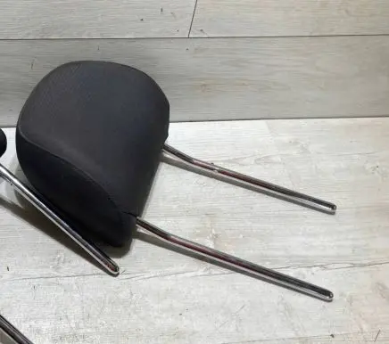 Audi A3 S3 8V Front seat headrest 