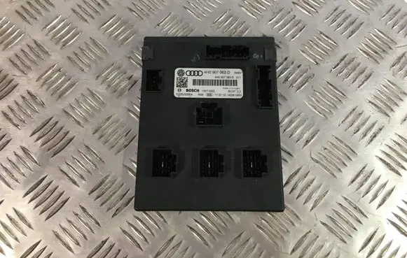 Audi A8 S8 D4 4H Comfort/convenience module 4H0907063D