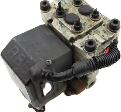 Nissan Primera ABS Pump 0265201035