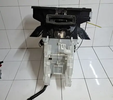 Mercedes-Benz A W169 Interior heater climate box assembly A1698301062
