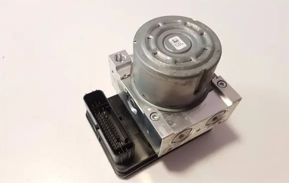 Land Rover Range Rover Evoque L538 ABS Pump GJ322C405AF A426R15W336